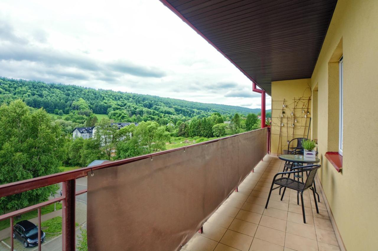 Apartamenty Bieszczadzki Aniol Ustrzyki Dolne Exteriör bild