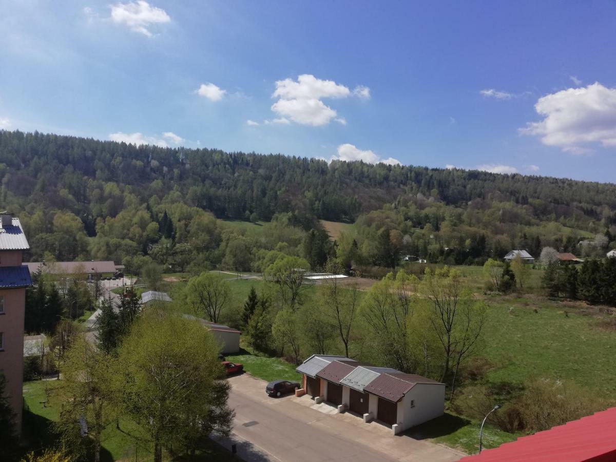 Apartamenty Bieszczadzki Aniol Ustrzyki Dolne Exteriör bild